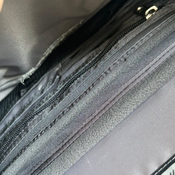 NWT The North Face Fall Line Backpack 28L Black Durable Hiking Travel Laptop OS - Picture 10 of 15